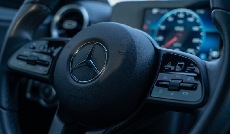 
								Mercedes A180 black edition full									