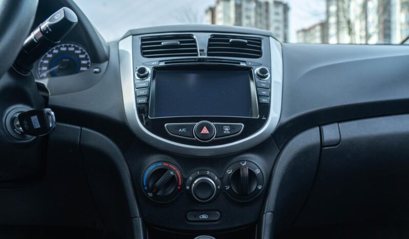 Accent blue full