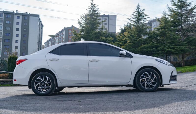 
								Toyota corolla full									
