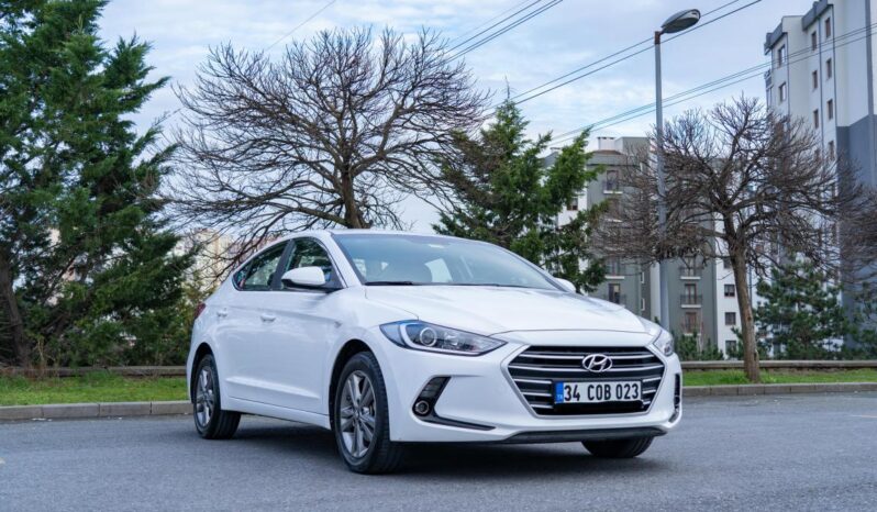 ‏Elantra 2018 white full