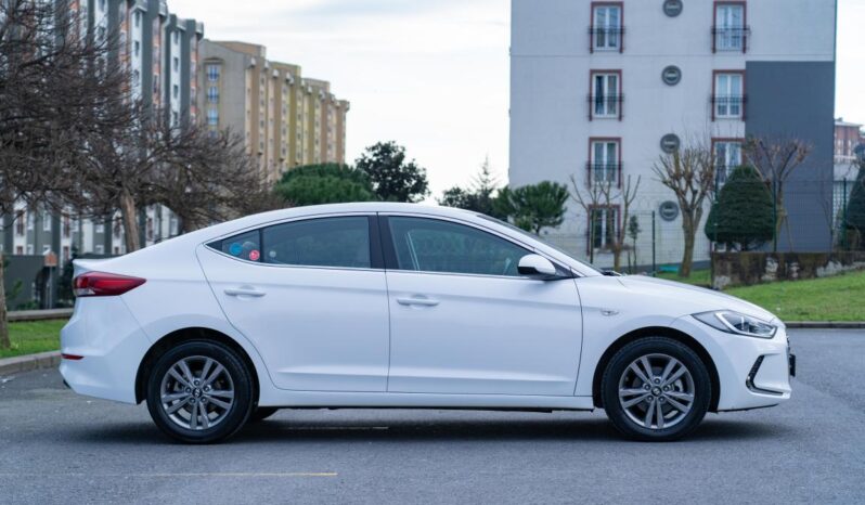 ‏Elantra 2018 white full