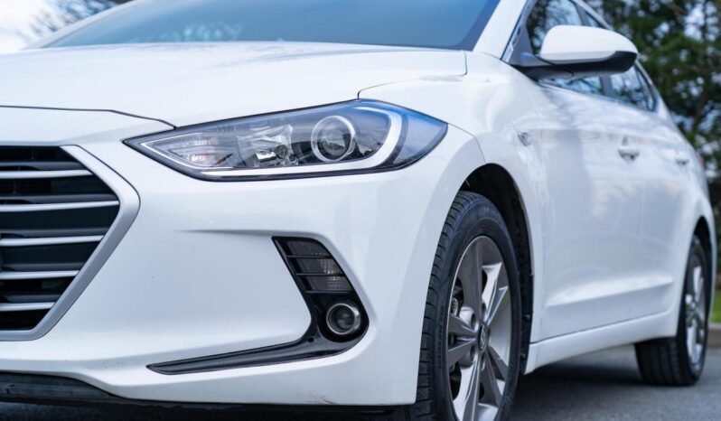 ‏Elantra 2018 white full