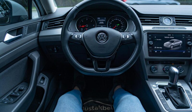 
								‏Passat 2020 white full									