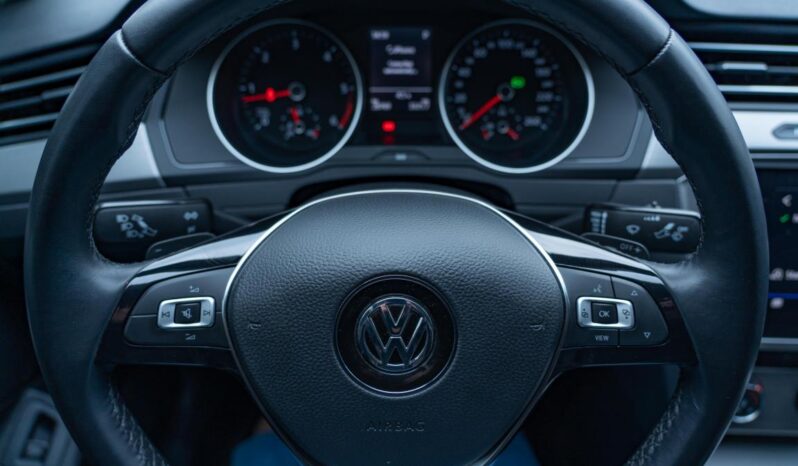 
								‏Passat 2020 white full									